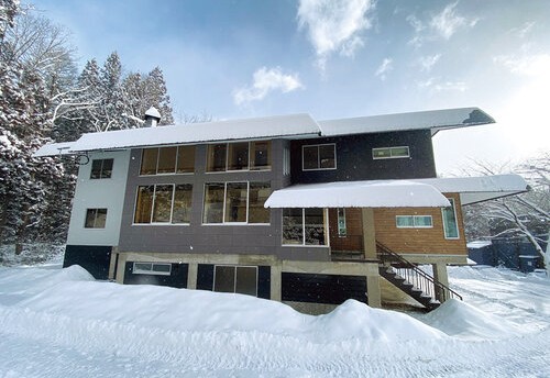 2021 - 2022 Ski Package: Hakuba - Happo Slopeside Apartments